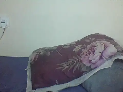 skylerviky online show from June 15, 7:43 am