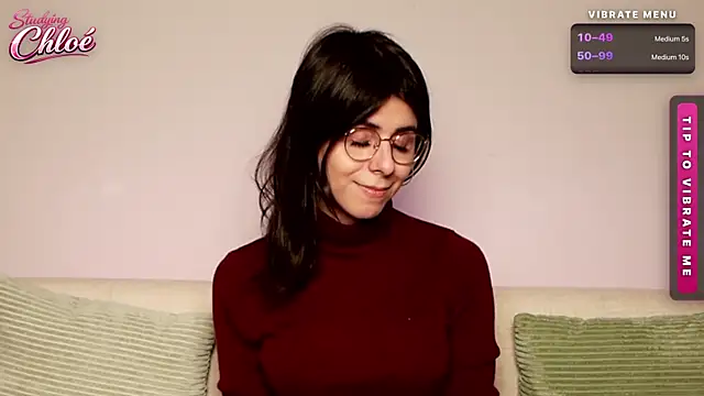 itschloelaurent online show from July 9, 8:35 pm