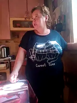 Snapshot of oksana72 chatting on September 19, 6:15 am oksana72 online show from September 19, 6:15 am