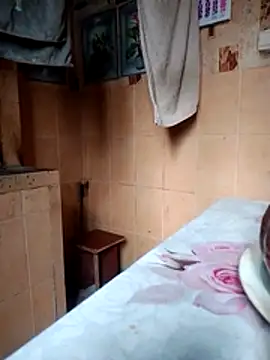 Snapshot of oksana72 chatting on March 28, 6:13 am oksana72 online show from March 28, 6:13 am