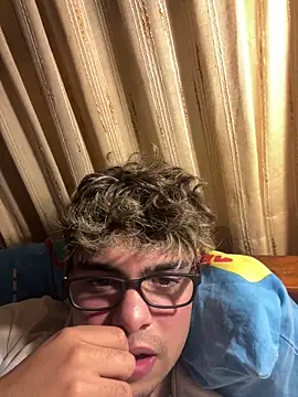 ElMen0r06 online show from June 11, 3:48 am