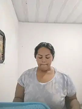MiaBloom0 online show from July 29, 2:04 pm