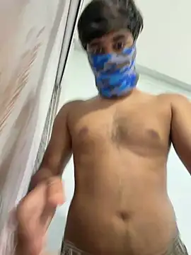 Snapshot of dreamy_boy chatting on June 15, 6:43 pm dreamy boy online show from June 15, 6:43 pm