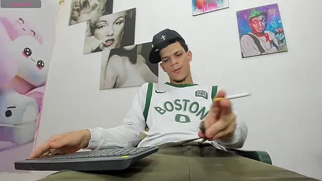 big hot boy  online show from June 10, 8:30 pm