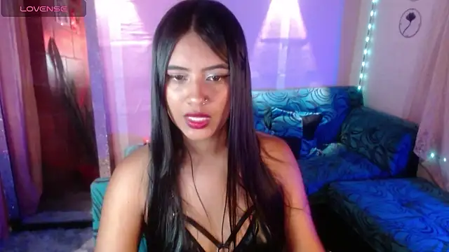 Snapshot of sweet_susy222 chatting on June 10, 11:24 pm sweet susy222 online show from June 10, 11:24 pm