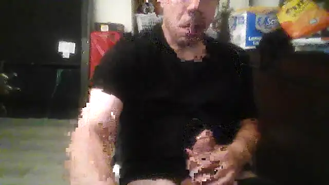 Snapshot of toosexy4myshirt chatting on June 29, 4:19 am toosexy4myshirt online show from June 29, 4:19 am