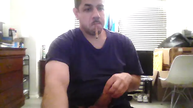Snapshot of toosexy4myshirt chatting on July 19, 3:43 am toosexy4myshirt online show from July 19, 3:43 am