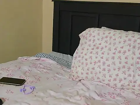 kinkydolll online show from July 31, 6:35 am