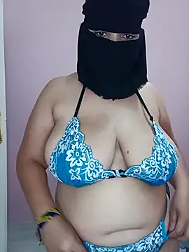 Snapshot of hot_farawla00 chatting on July 29, 11:08 am hot farawla00 online show from July 29, 11:08 am