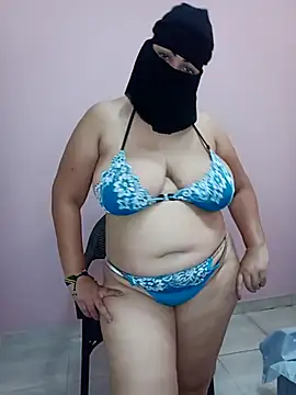 Snapshot of hot_farawla00 chatting on July 30, 10:03 am hot farawla00 online show from July 30, 10:03 am