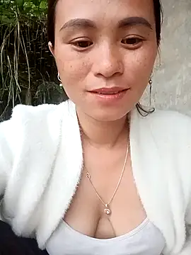 Snapshot of Hana-cum chatting on June 10, 11:31 am Hana-cum online show from June 10, 11:31 am