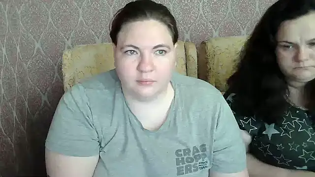Snapshot of TiaMason chatting on June 12, 5:28 am TiaMason online show from June 12, 5:28 am