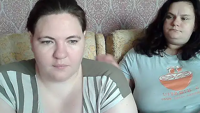 Snapshot of TiaMason chatting on June 15, 6:59 am TiaMason online show from June 15, 6:59 am