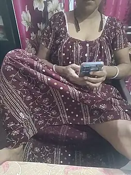Snapshot of Sexy-Bhabi69 chatting on July 27, 8:32 am Sexy-Bhabi69 online show from July 27, 8:32 am