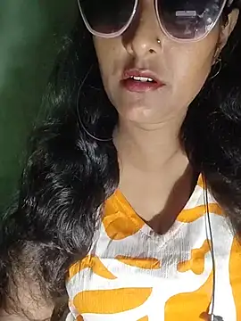 Snapshot of Sexy-Bhabi69 chatting on July 31, 5:34 pm Sexy-Bhabi69 online show from July 31, 5:34 pm