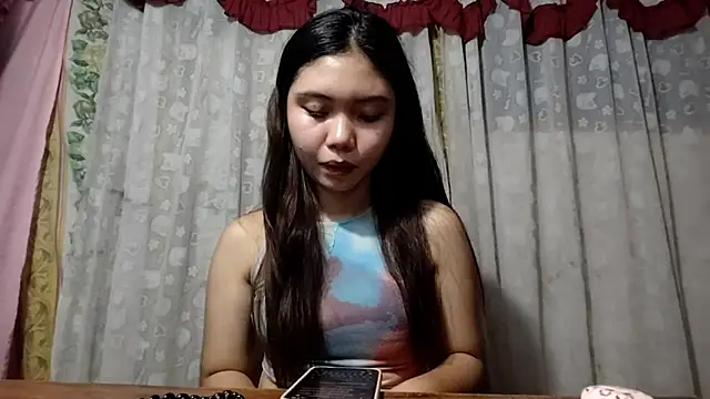ThanhKalinowski online show from June 17, 1:19 am
