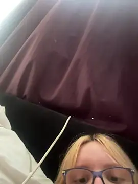 Snapshot of lucyyyxoxo chatting on July 29, 2:15 pm lucyyyxoxo online show from July 29, 2:15 pm