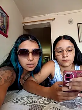 Snapshot of Greicy_and_sky chatting on June 12, 5:12 pm Greicy and sky online show from June 12, 5:12 pm
