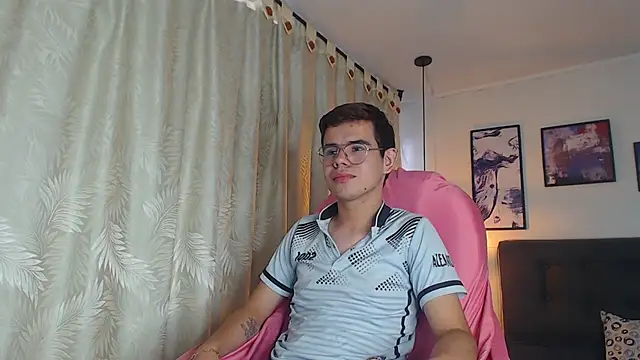 Snapshot of jack__tomas chatting on June 12, 6:18 pm jack tomas online show from June 12, 6:18 pm