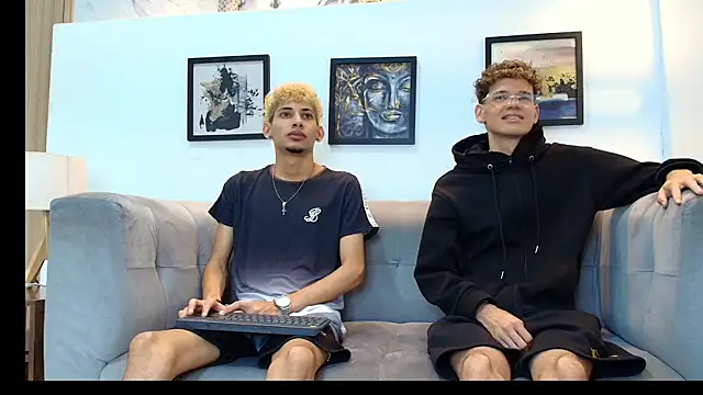 Snapshot of Hot_skinny_guys chatting on June 10, 7:35 pm Hot skinny guys online show from June 10, 7:35 pm