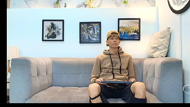 Snapshot of Hot_skinny_guys chatting on June 13, 7:23 pm Hot skinny guys online show from June 13, 7:23 pm