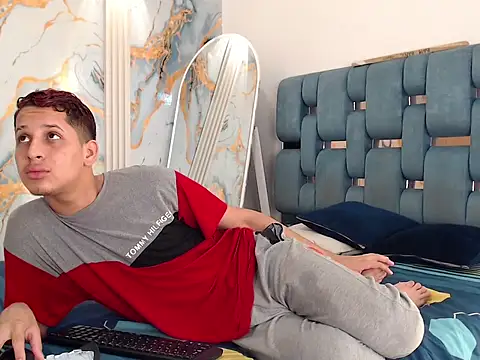 Snapshot of Thick_cock_guys chatting on June 10, 7:24 pm Thick cock guys online show from June 10, 7:24 pm