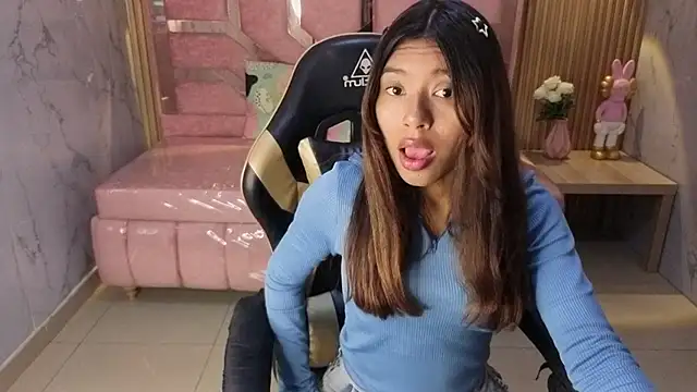 lisa s1 online show from July 21, 8:00 pm
