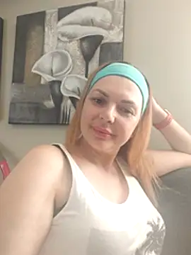 Snapshot of Milka_Ray chatting on June 15, 3:36 pm Milka Ray online show from June 15, 3:36 pm