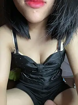 Snapshot of Mimi2kk chatting on June 11, 12:32 am Mimi2kk online show from June 11, 12:32 am