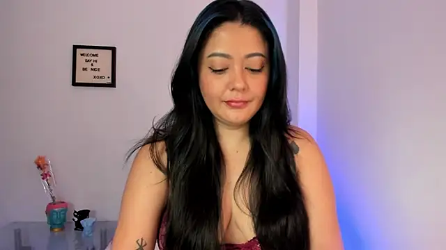 LauraToro  online show from January 19, 3:16 pm