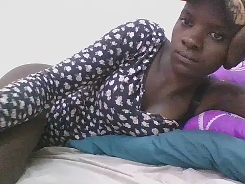 ebonypetite2 online show from July 10, 4:39 am