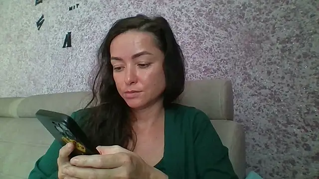 Snapshot of Mia_Salamanka chatting on June 20, 6:16 am Mia Salamanka online show from June 20, 6:16 am