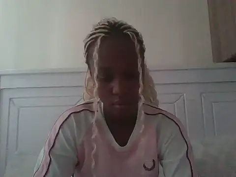 Snapshot of Sweet-cherrry chatting on June 13, 8:45 am Sweet-cherrry online show from June 13, 8:45 am