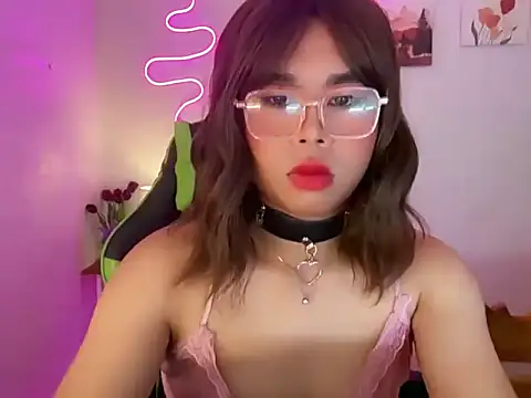 Snapshot of Horny_HoneyX chatting on June 13, 11:02 pm Horny HoneyX online show from June 13, 11:02 pm