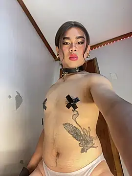 Horny HoneyX online show from June 16, 9:39 pm