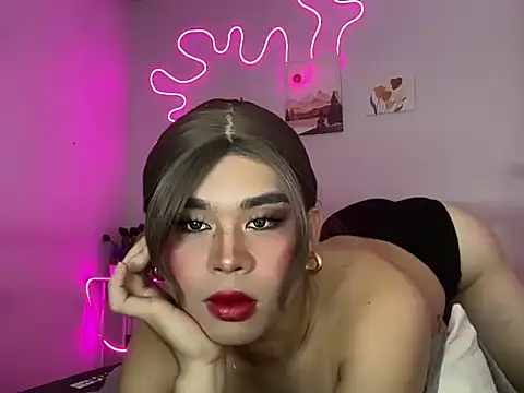 Horny HoneyX online show from June 17, 1:23 pm