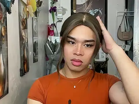 Horny HoneyX online show from July 18, 3:38 pm
