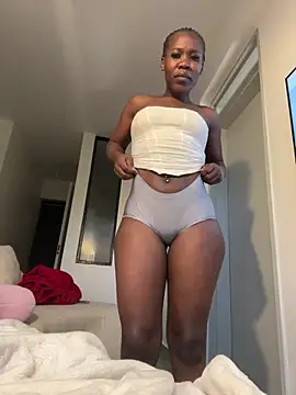 Sweet-Sandrah online show from June 21, 3:25 pm