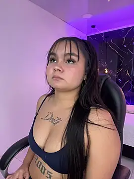 TifanyRoseX online show from July 23, 7:12 pm