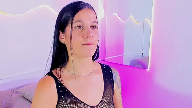 MiaHansson online show from June 12, 8:52 pm