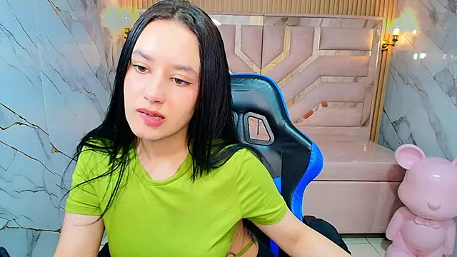 Aleja r  online show from July 3, 12:22 pm