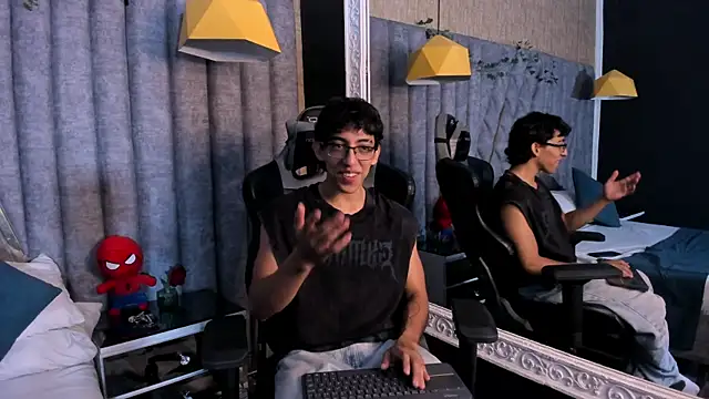 JuliaanRoss online show from July 29, 8:29 pm