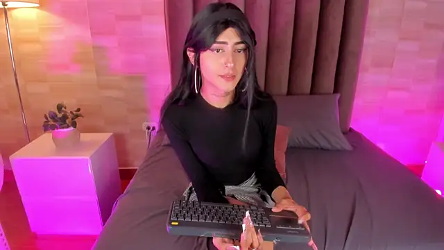 Nhicolas Salazar online show from July 30, 7:24 pm
