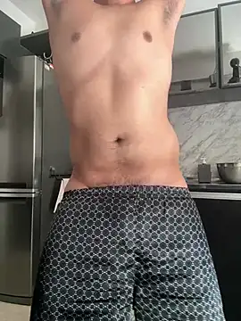 Snapshot of obrendo__ chatting on June 15, 2:19 pm obrendo online show from June 15, 2:19 pm