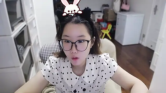 xiaoxiong-99 online show from June 13, 12:03 pm