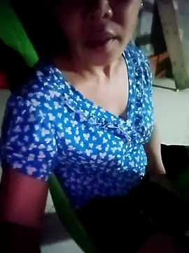 Snapshot of Chin-ni chatting on July 2, 8:48 pm Chin-ni online show from July 2, 8:48 pm