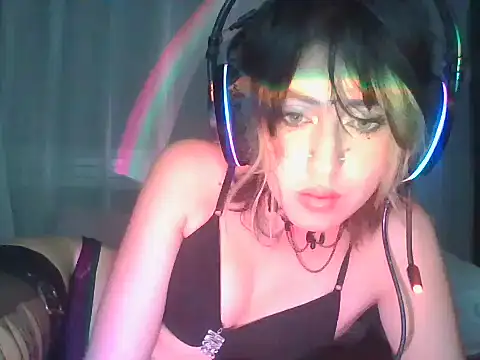 kittenpasive30 online show from July 15, 4:51 am