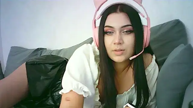 LolaBunnytx online show from June 16, 11:46 am