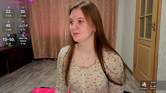 Snapshot of SwetLuna01 chatting on June 15, 6:32 pm SwetLuna01 online show from June 15, 6:32 pm