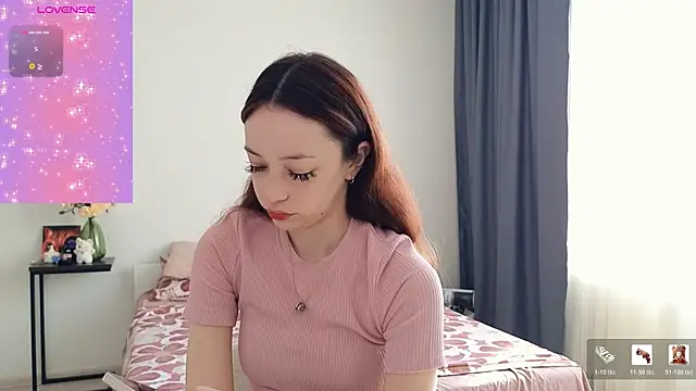 Snapshot of AyeHoney chatting on July 21, 4:59 am AyeHoney online show from July 21, 4:59 am